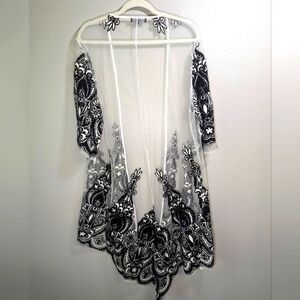Merchant women's sheer black and white coverup size L